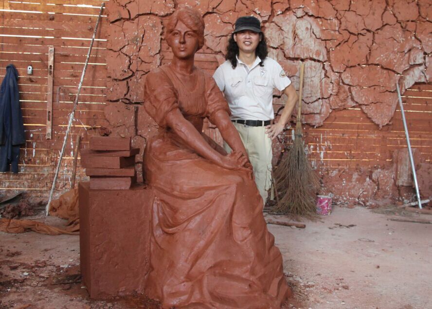 ������Ʒ���ұ�����������  �κ������՜��� ��